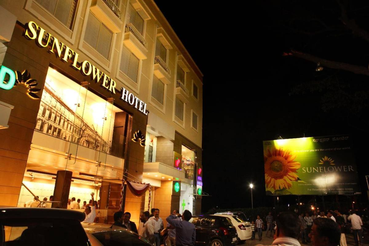 Sunflower Hotel Mysore Exterior foto